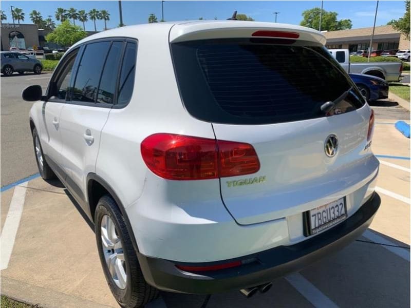 Volkswagen Tiguan 2013 price $8,995