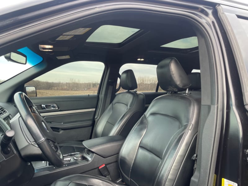 Ford Explorer 2019 price $17,990