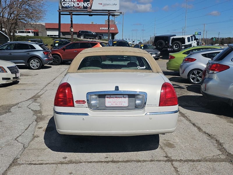 LINCOLN TOWN CAR 2003 price $1,999