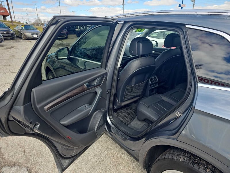 AUDI Q5 2018 price $17,999