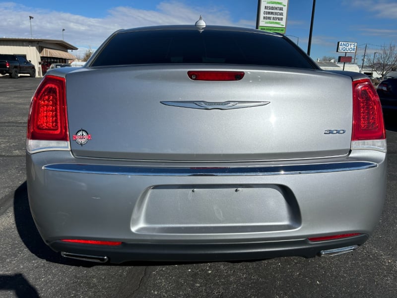 Chrysler 300 2015 price $9,995