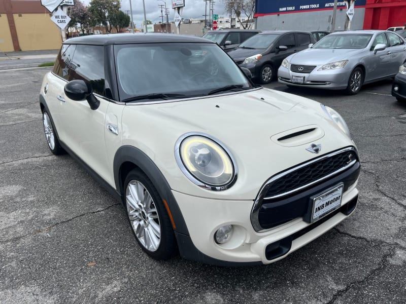 Mini Cooper Hardtop 2015 price $11,998