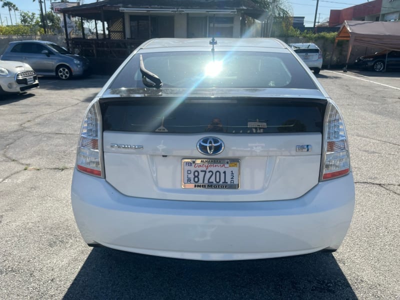 Toyota Prius 2010 price $8,999