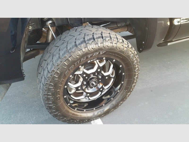 Toyota Tundra Limited CrewMax Platinum 4WD 2010 price $31,800