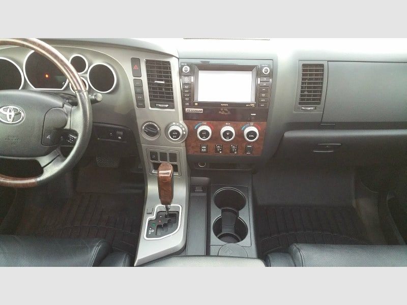 Toyota Tundra Limited CrewMax Platinum 4WD 2010 price $31,800