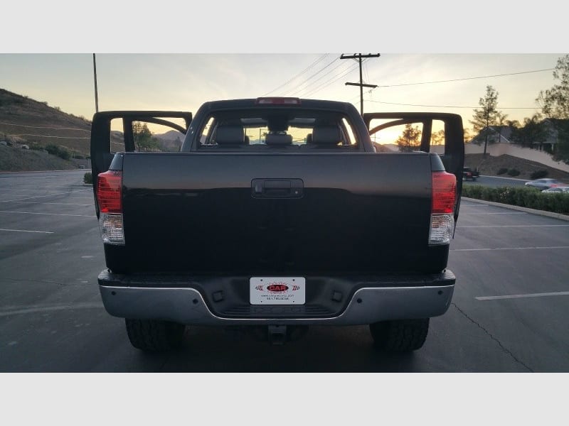 Toyota Tundra Limited CrewMax Platinum 4WD 2010 price $31,800