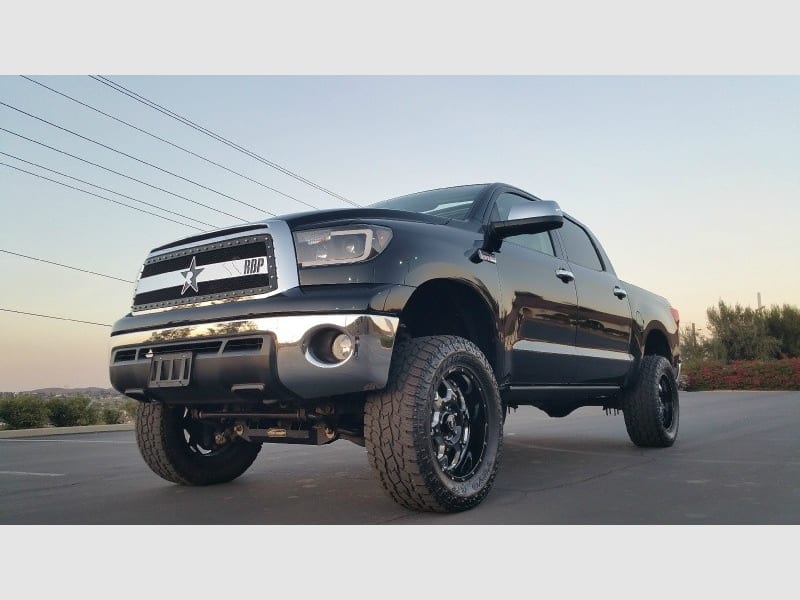 Toyota Tundra Limited CrewMax Platinum 4WD 2010 price $31,800