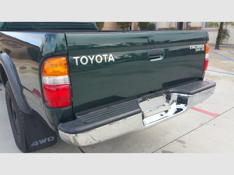 Toyota Tacoma XtraCab V6 Manual 4X4 2004 price $15,800