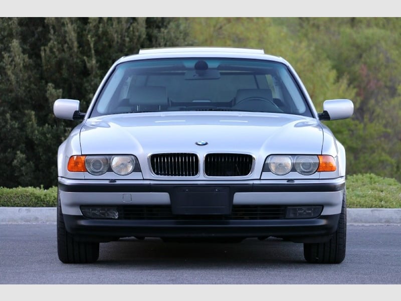 BMW 7-Series 2000 price $9,800