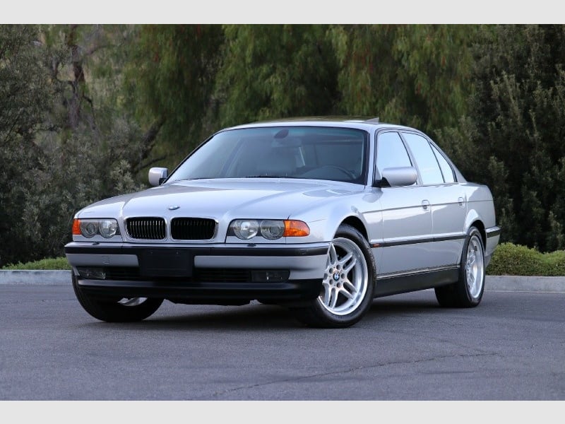 BMW 7-Series 2000 price $9,800