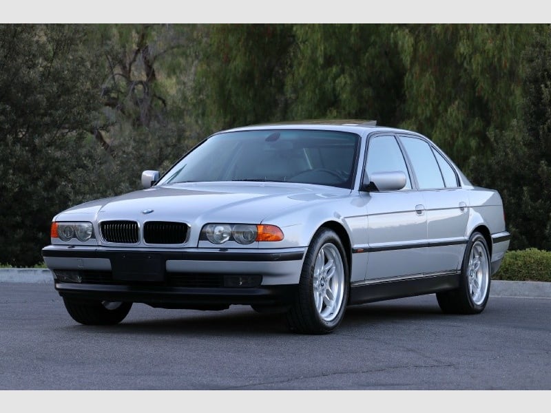 BMW 7-Series 2000 price $9,800