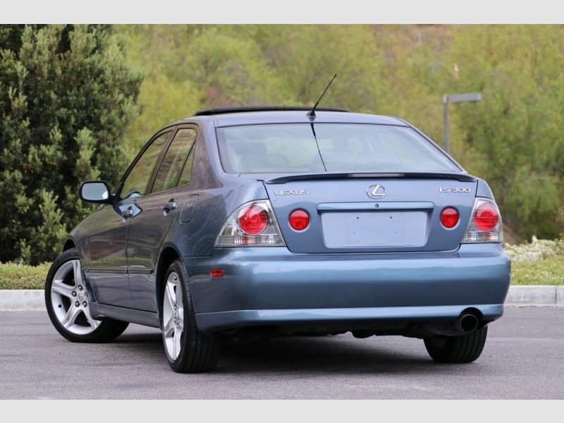 Lexus IS 300 2005 price $13,750