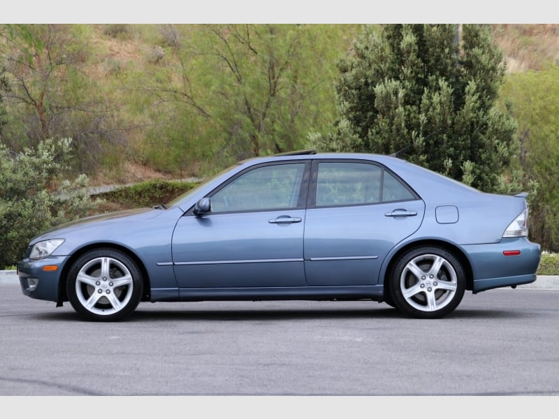 Lexus IS 300 2005 price $13,750