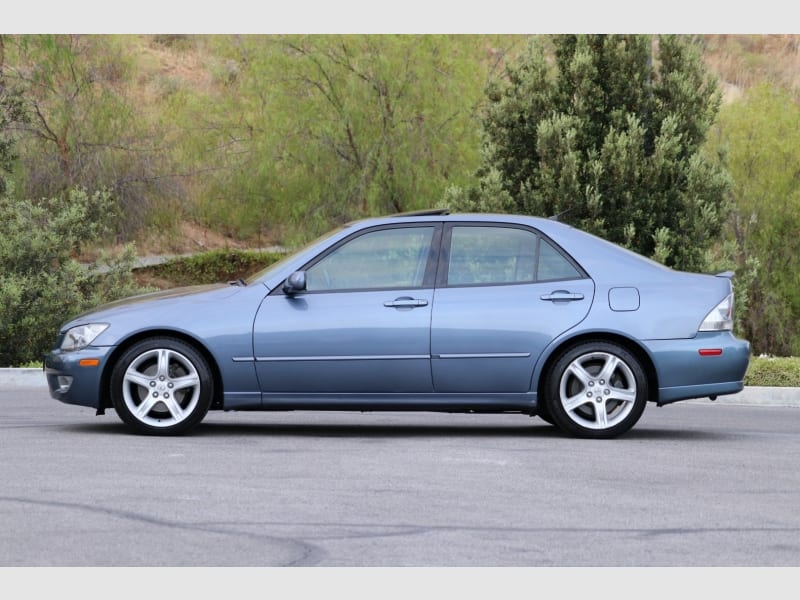 Lexus IS 300 2005 price $13,750