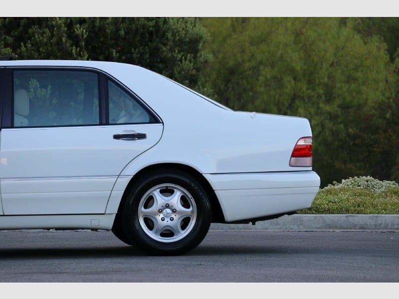 Mercedes-Benz S-Class 1997 price $16,800