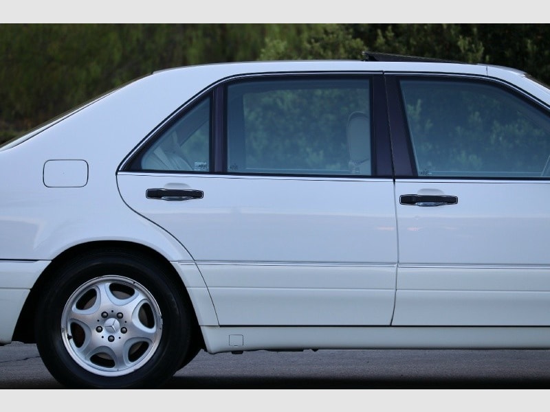 Mercedes-Benz S-Class 1997 price $16,800