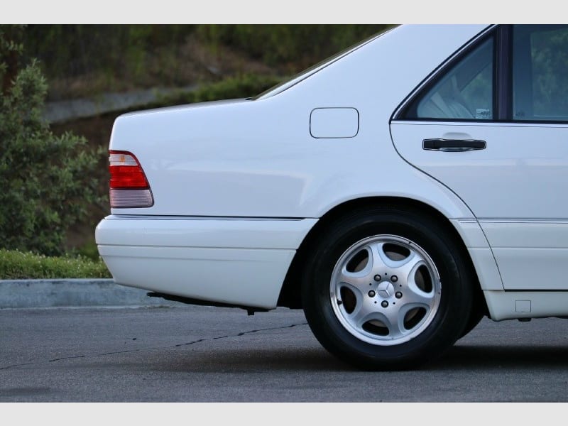 Mercedes-Benz S-Class 1997 price $16,800