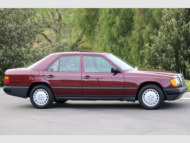 Mercedes-Benz  1987 price $0