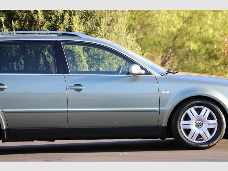 Volkswagen Passat W8 Wagon 2003 price $0