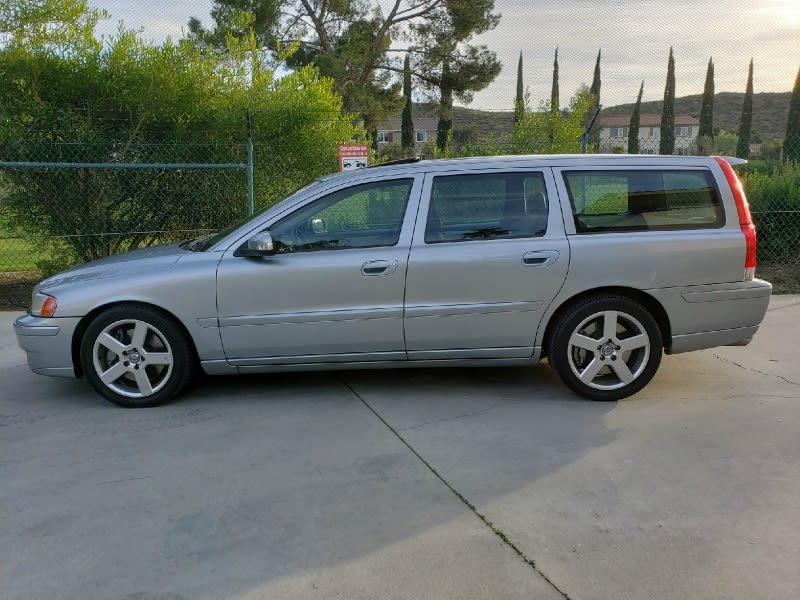 Volvo V70R 2007 price $14,800