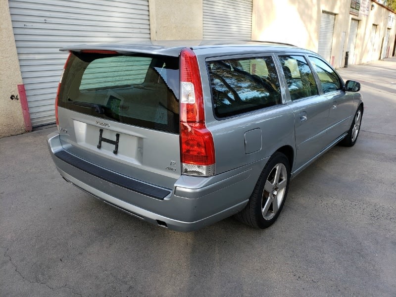 Volvo V70R 2007 price $14,800