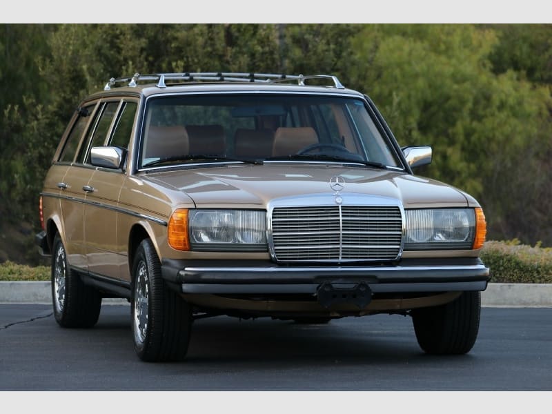 Mercedes-Benz 300 Series 1983 price $29,250