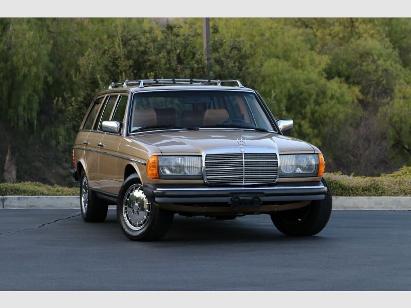 Mercedes-Benz 300 Series 1983 price $29,250