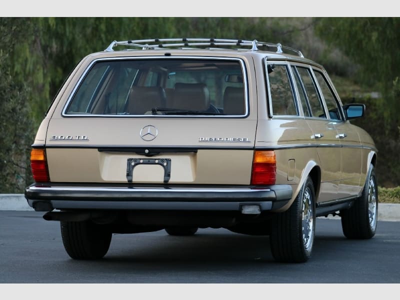 Mercedes-Benz 300 Series 1983 price $29,250