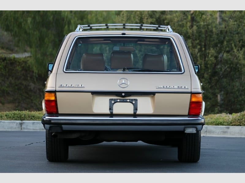 Mercedes-Benz 300 Series 1983 price $29,250