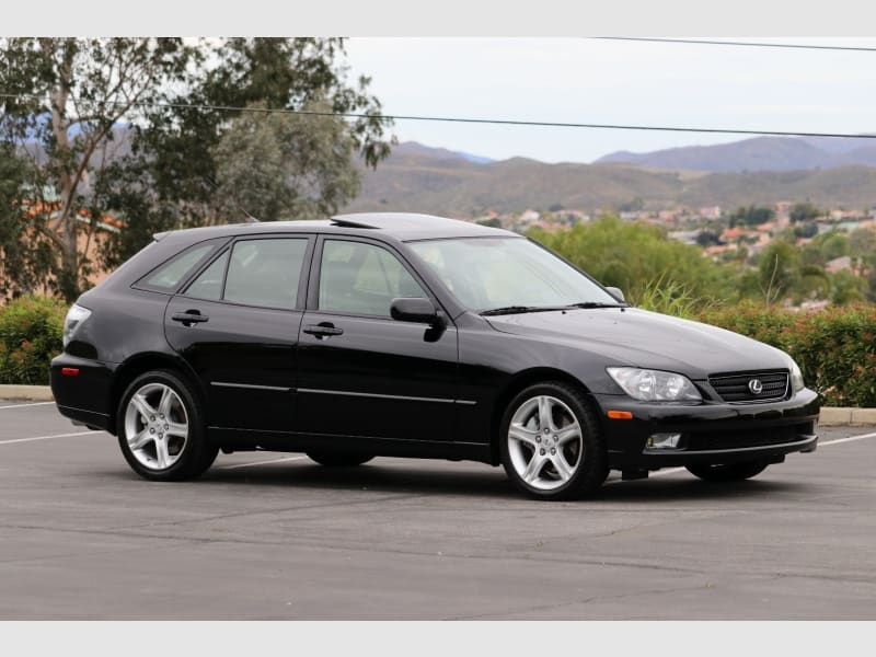 Lexus IS 300 2005 price $13,750