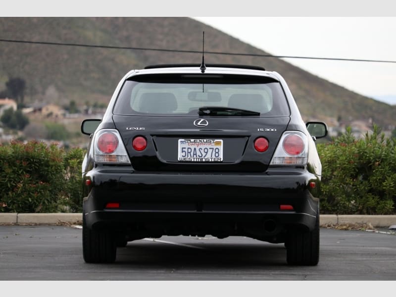 Lexus IS 300 2005 price $13,750