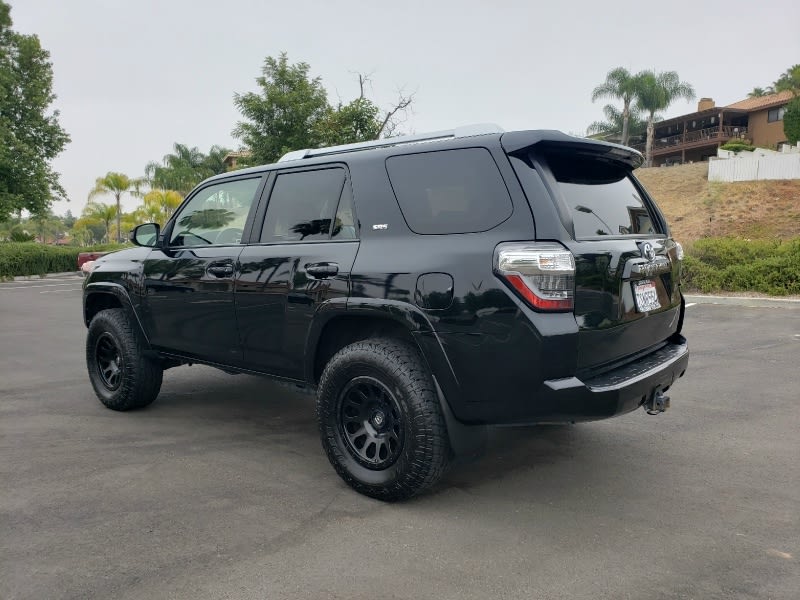 Toyota 4Runner 2016 price $25,800