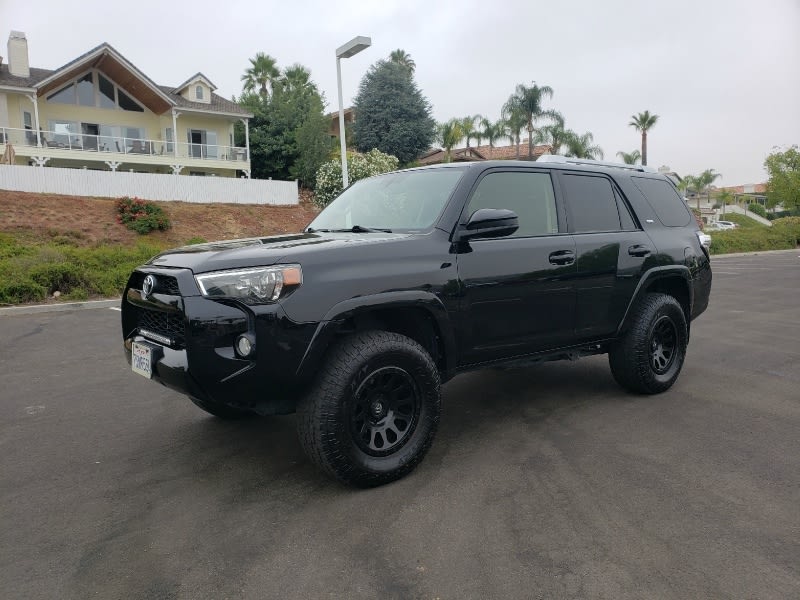 Toyota 4Runner 2016 price $25,800