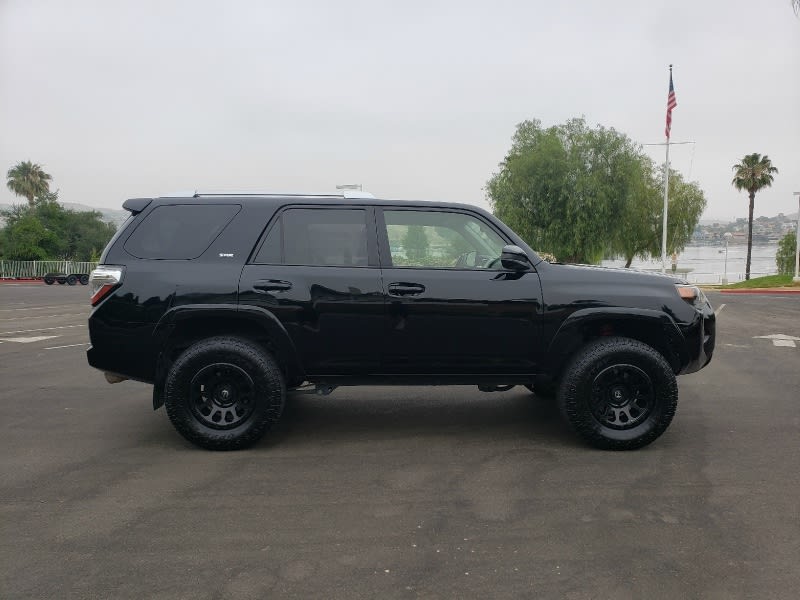 Toyota 4Runner 2016 price $25,800