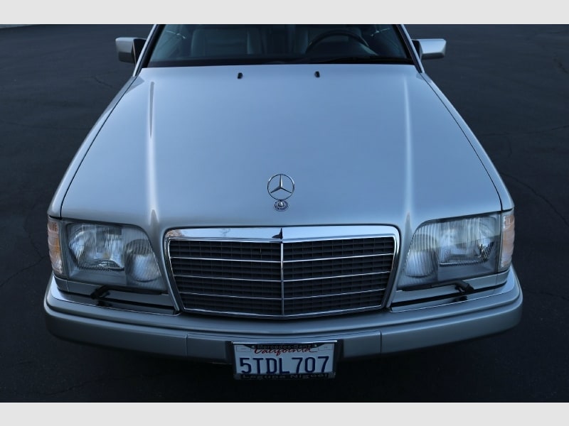 Mercedes-Benz E320 1995 price $25,750