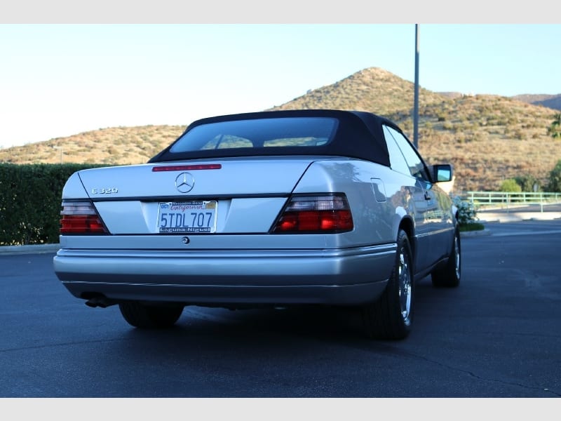 Mercedes-Benz E320 1995 price $25,750