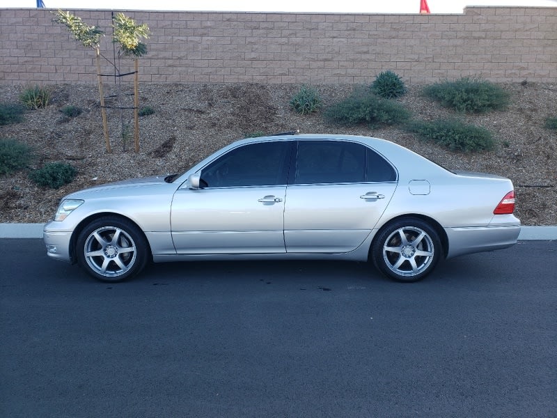 Lexus LS 430 2005 price $12,995