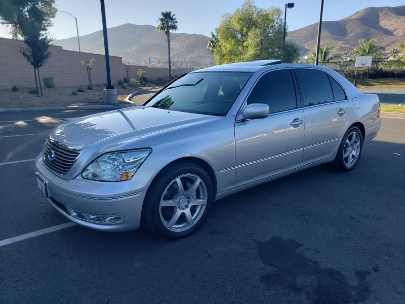 Lexus LS 430 2005 price $12,995