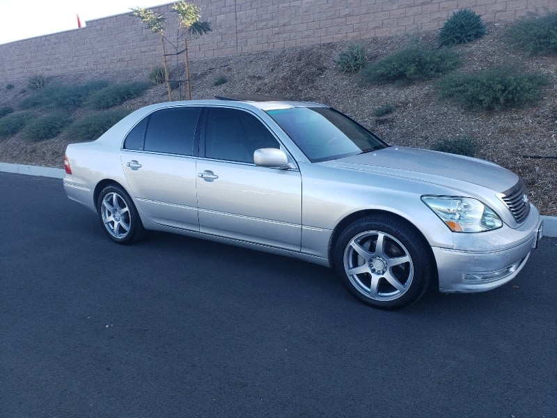 Lexus LS 430 2005 price $12,995