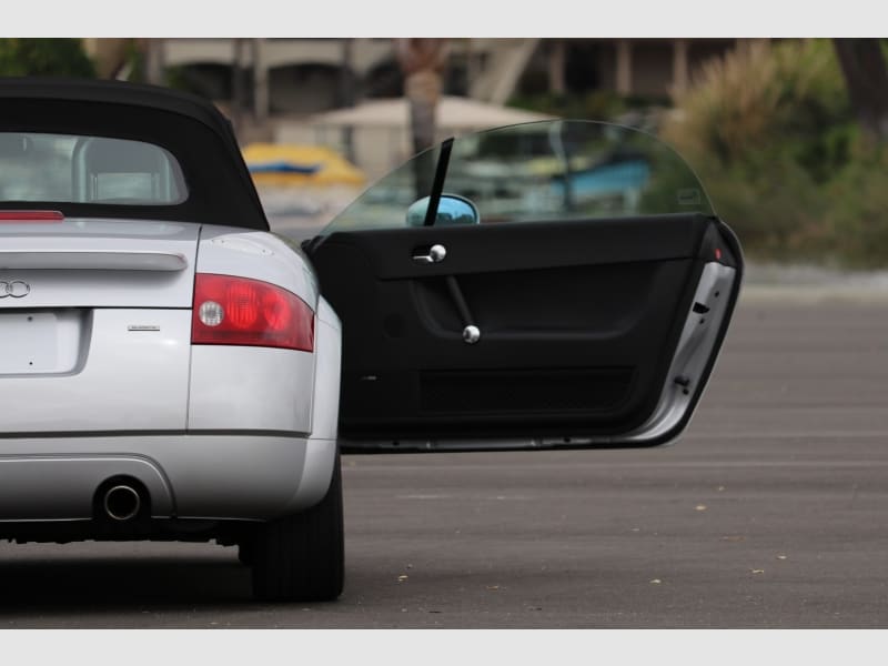 Audi TT 2001 price $32,000