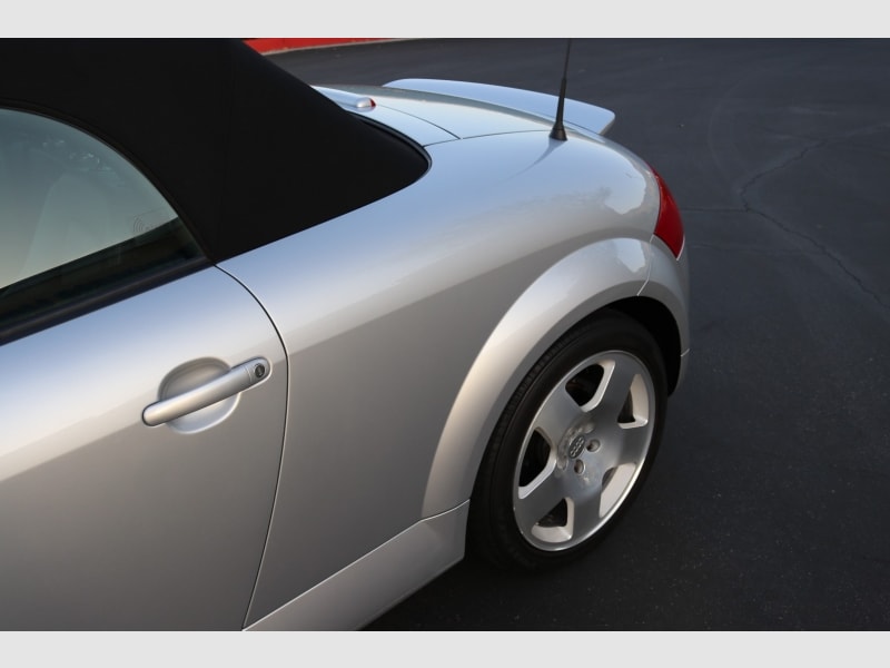 Audi TT 2001 price $32,000