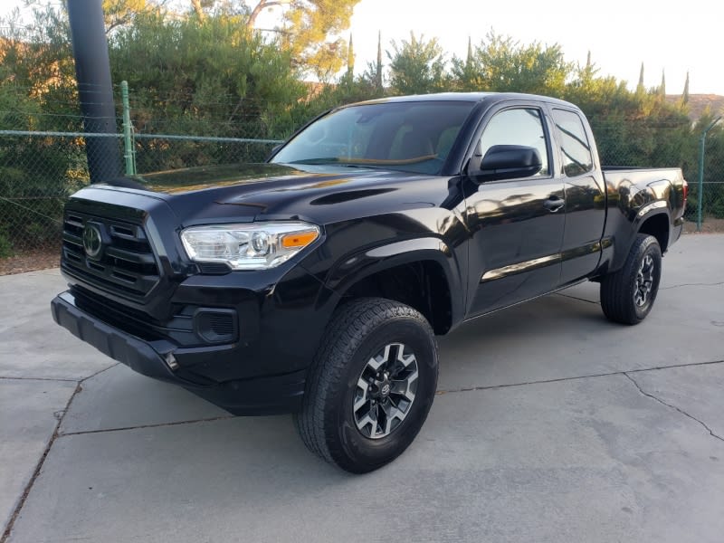 Toyota Tacoma 2018 price $23,800