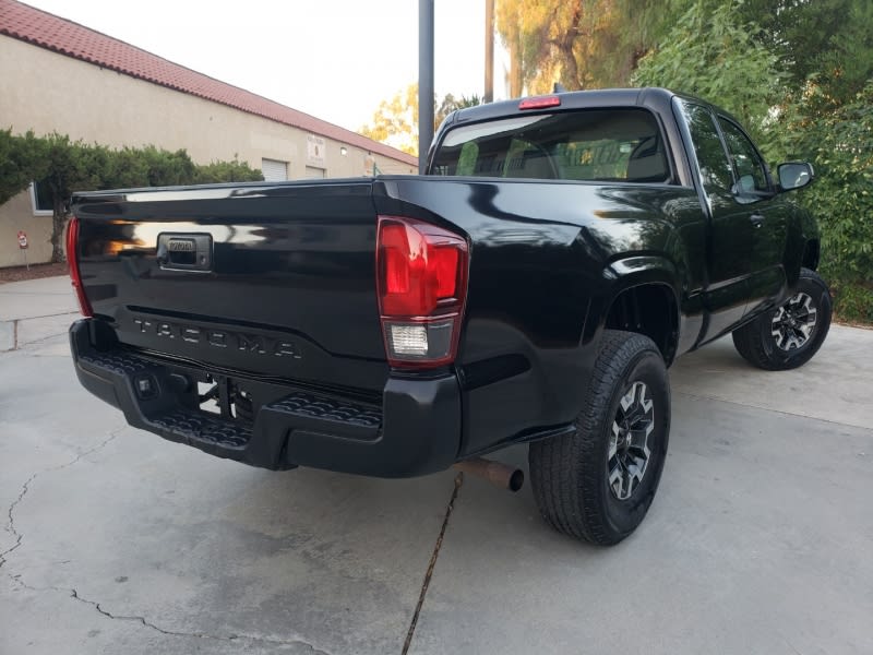 Toyota Tacoma 2018 price $23,800