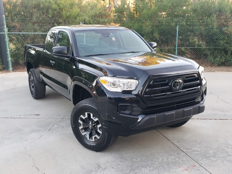 Toyota Tacoma 2018 price $23,800