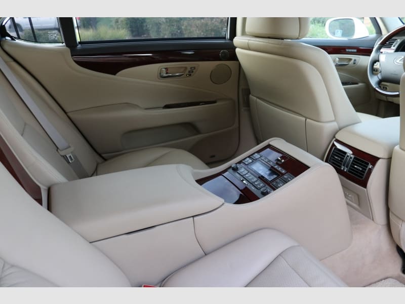 Lexus LS 600h L 2008 price $0