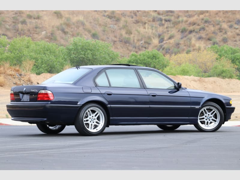 BMW 7-Series 2001 price $0