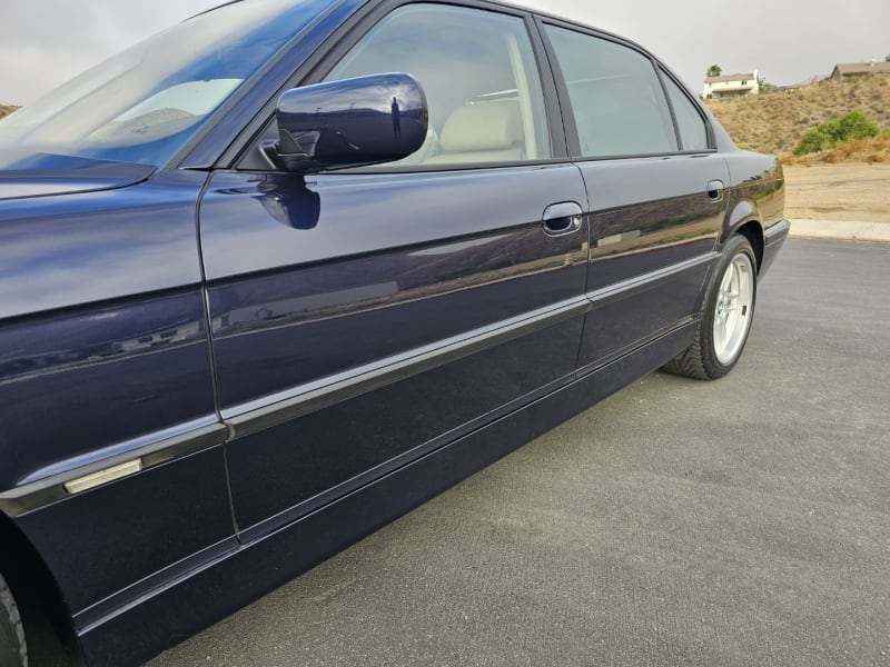 BMW 7-Series 2001 price $0