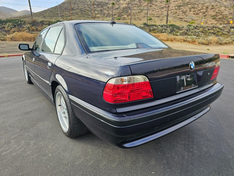 BMW 7-Series 2001 price $0