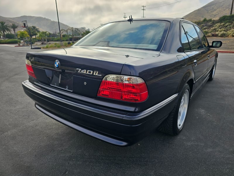 BMW 7-Series 2001 price $0