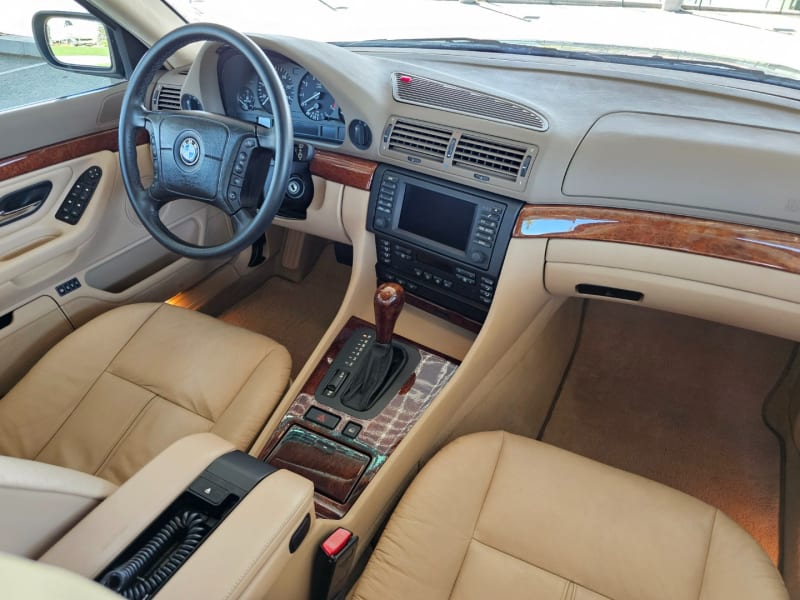 BMW 7-Series 2001 price $0